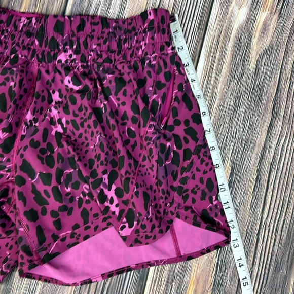 Lululemon Track That Mid-Rise Lined shorts - Picture 6 of 9